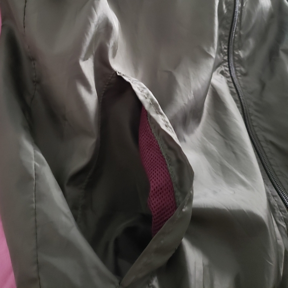 Olive Green Men's Zip Up Windbreaker - Picture 4 of 5